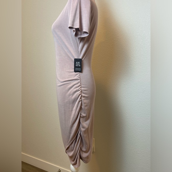 NWT Express Woman Silky Sueded Mauve Jersey Ruched T-Shirt Dress Size Small - Picture 3 of 5